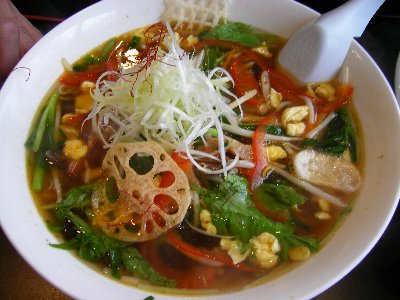肉絲拉麺（ロースーメン）／醤油